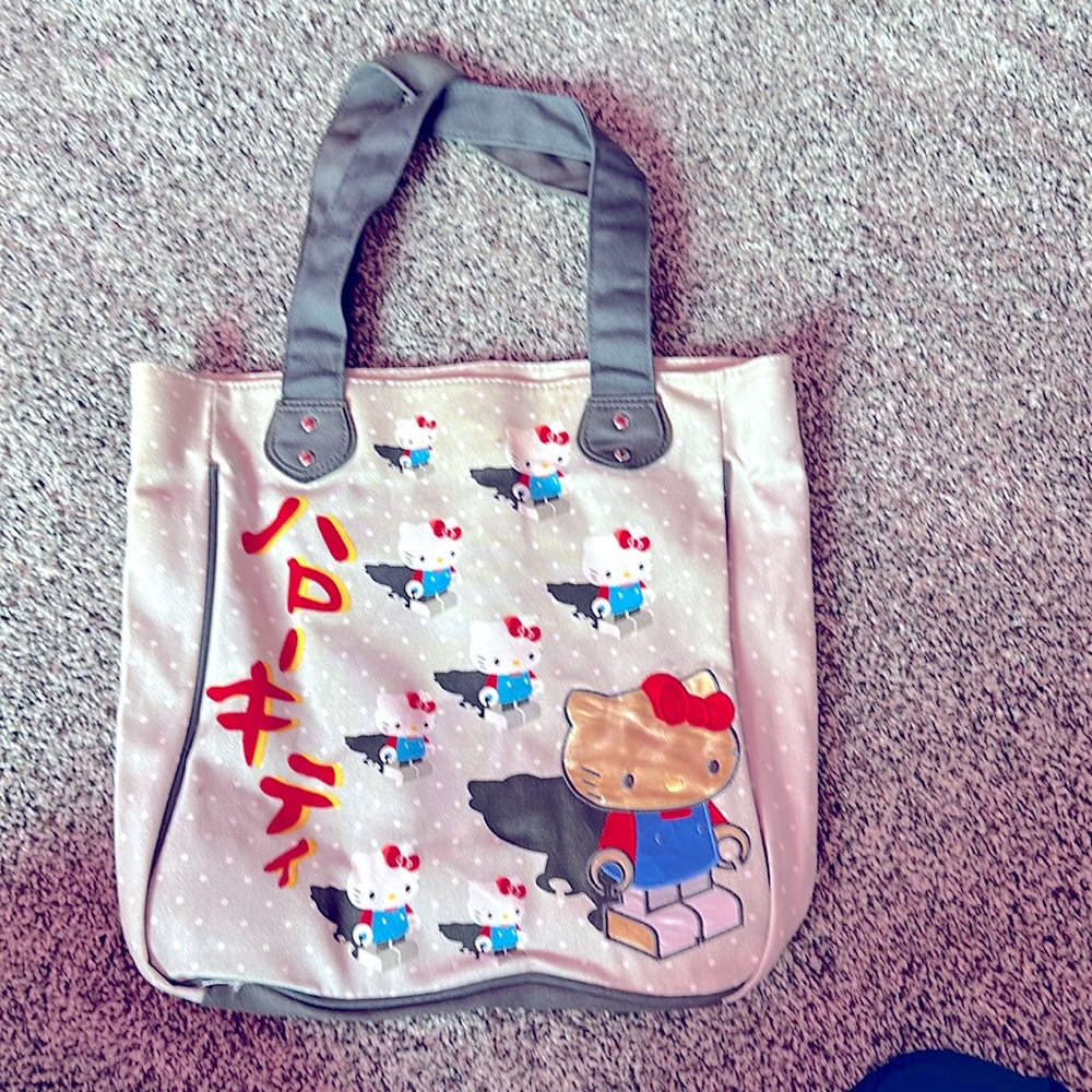 Hello kitty loungefly robot tote